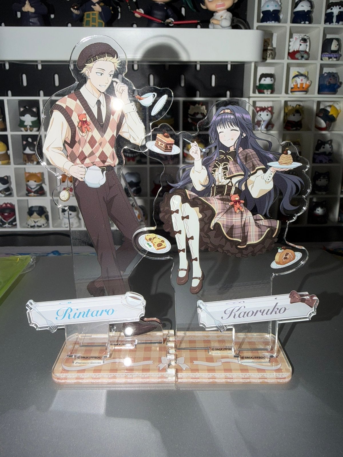 The fragrant flower blooms with dignity acrylic stands, Verzamelen, Poppetjes en Figuurtjes, Ophalen of Verzenden