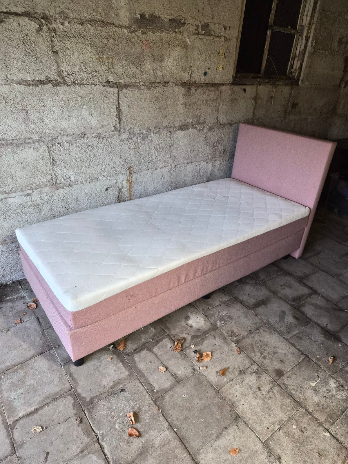 Eenpersoons boxspring bed 50 euro, Ophalen, Gebruikt, 90 cm, 200 cm
