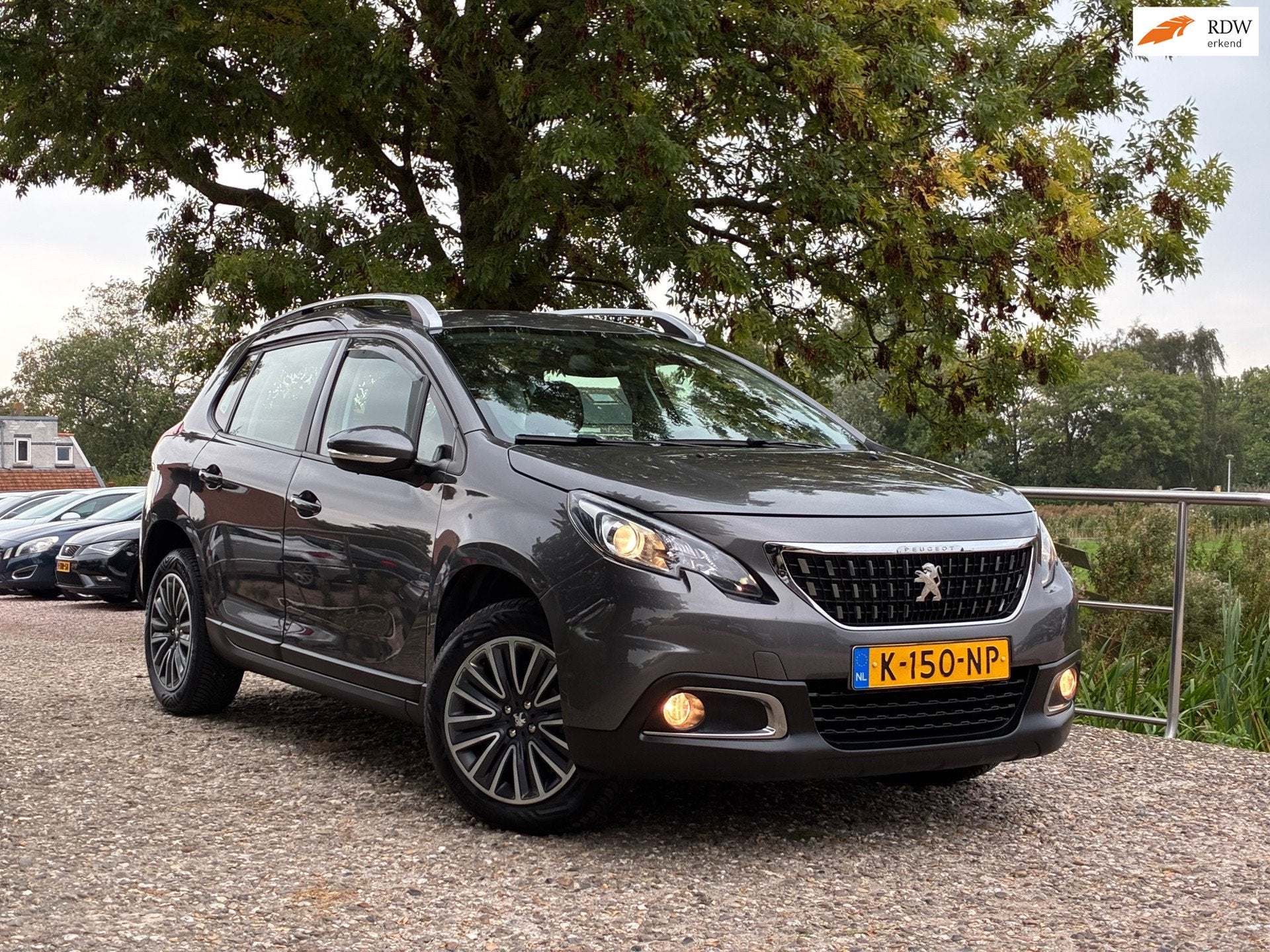 Peugeot 2008 1.2 PureTech Active | Cruise + Clima + Navi nu, Auto's, Stof, 1199 cc, 610 kg, Bedrijf