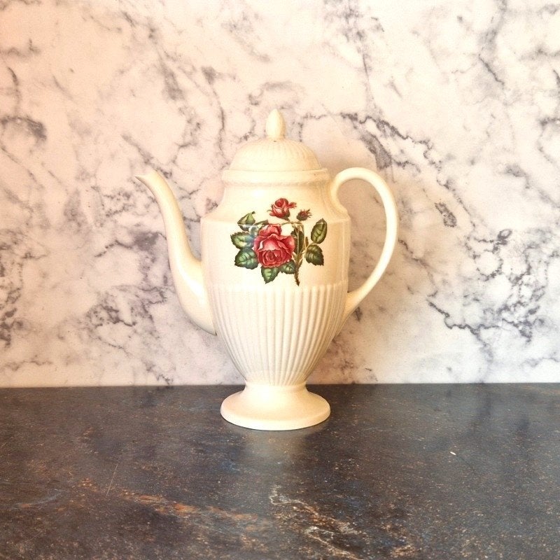 Wedgwood Moss Rose koffiekan, Antiek en Kunst, Ophalen of Verzenden