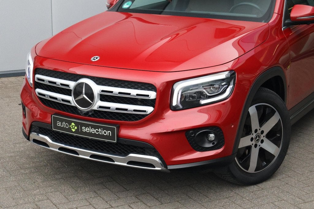 Mercedes-Benz GLB 250 4MATIC Premium / Trekhaak / Matrix led, Auto's, Mercedes-Benz, Automaat, Gebruikt, Euro 6, 4 cilinders