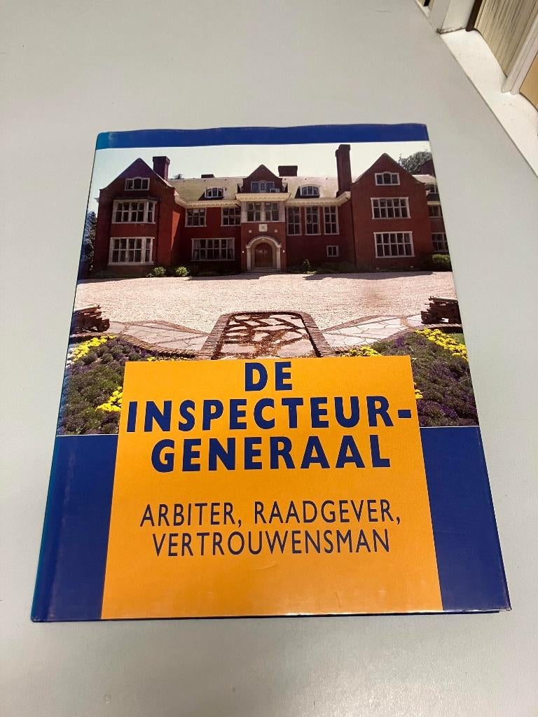 De Inspecteur Generaal Arbiter Raadgever Vertrouwen, Ophalen of Verzenden, 1945 tot heden, Gelezen, Algemeen