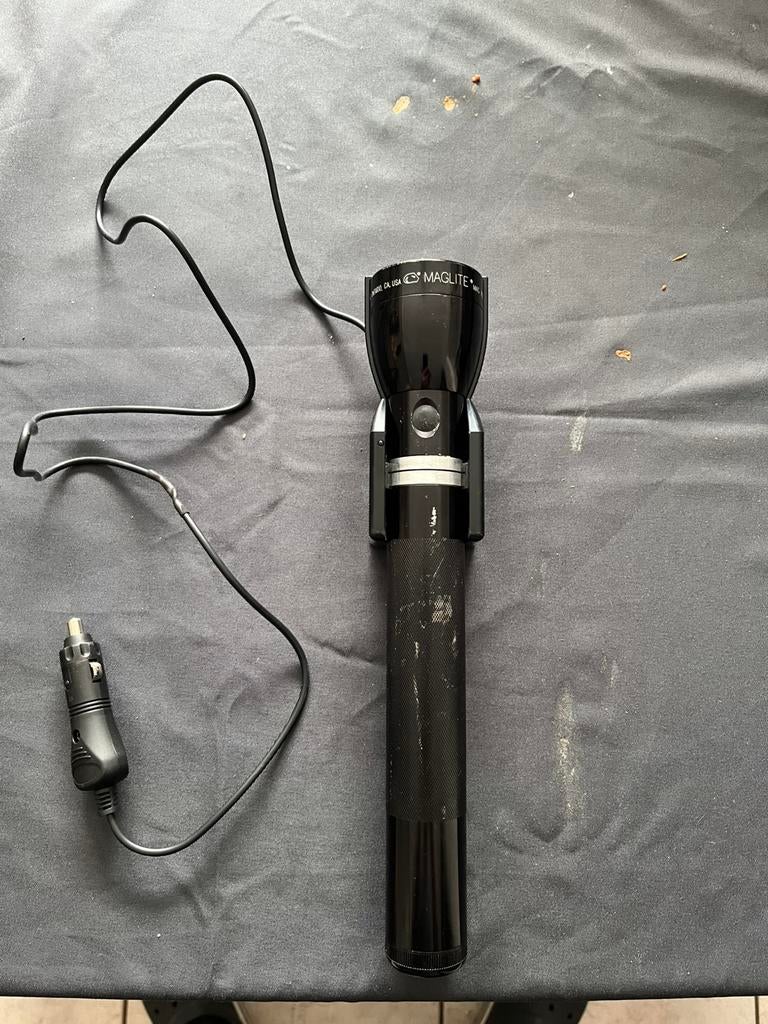 Maglite LED oplaadbaar in houder, Ophalen of Verzenden, Zo goed als nieuw, Accu