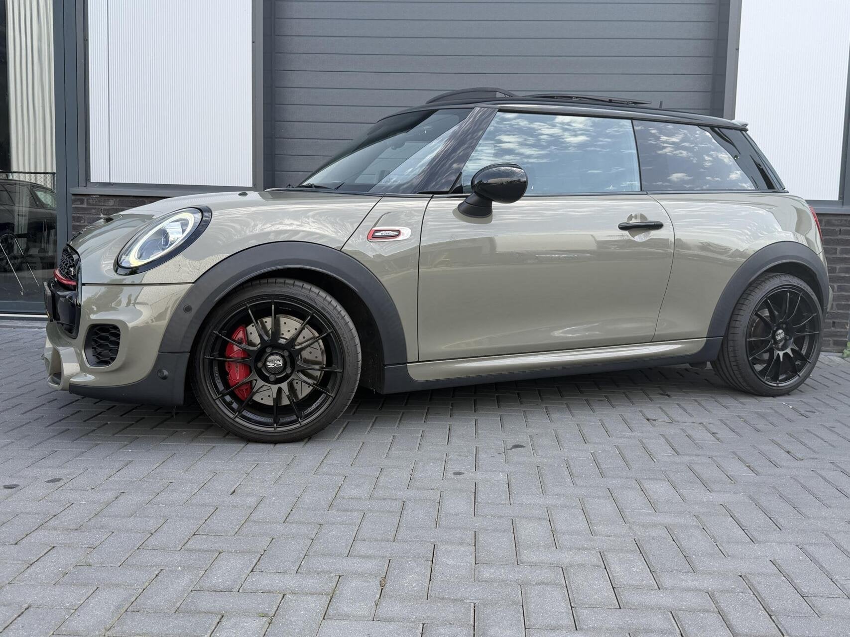 Mini Mini 2.0 John Cooper Works HK|HUD|PANO 232PK, 1998 cc, Gebruikt, Euro 6, 4 cilinders