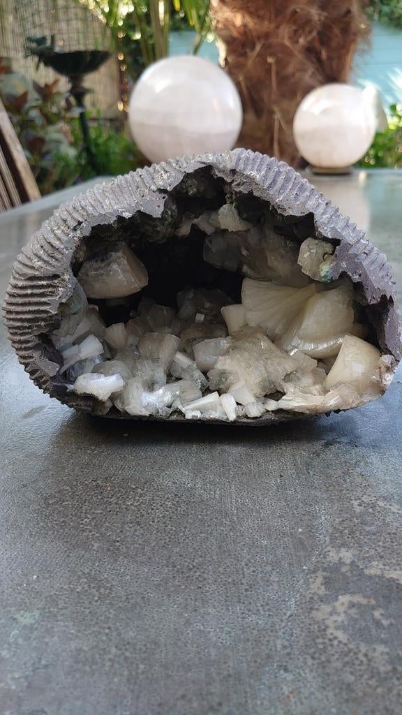 Grote Chalcedoon Geode, Stelleriet, Heulandiet kristallen, Ophalen of Verzenden