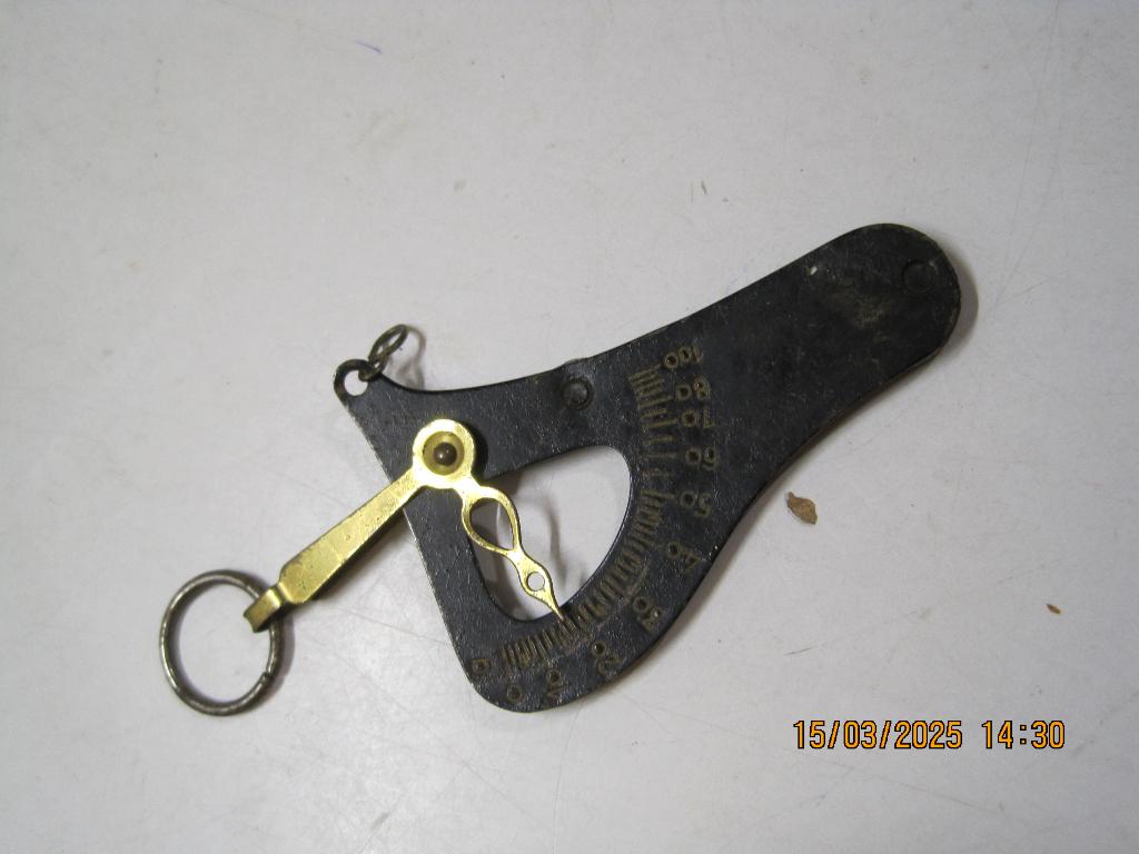 mini weegschaal handweegschaal 7 cm (334), Ophalen of Verzenden