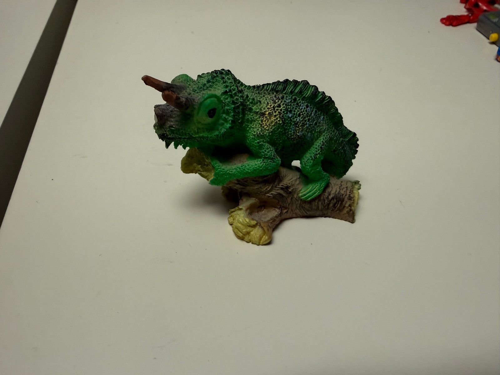 Kameleon beeldje - Gebruikt met afgebroken hoorn, Ophalen of Verzenden, Gebruikt, Dier