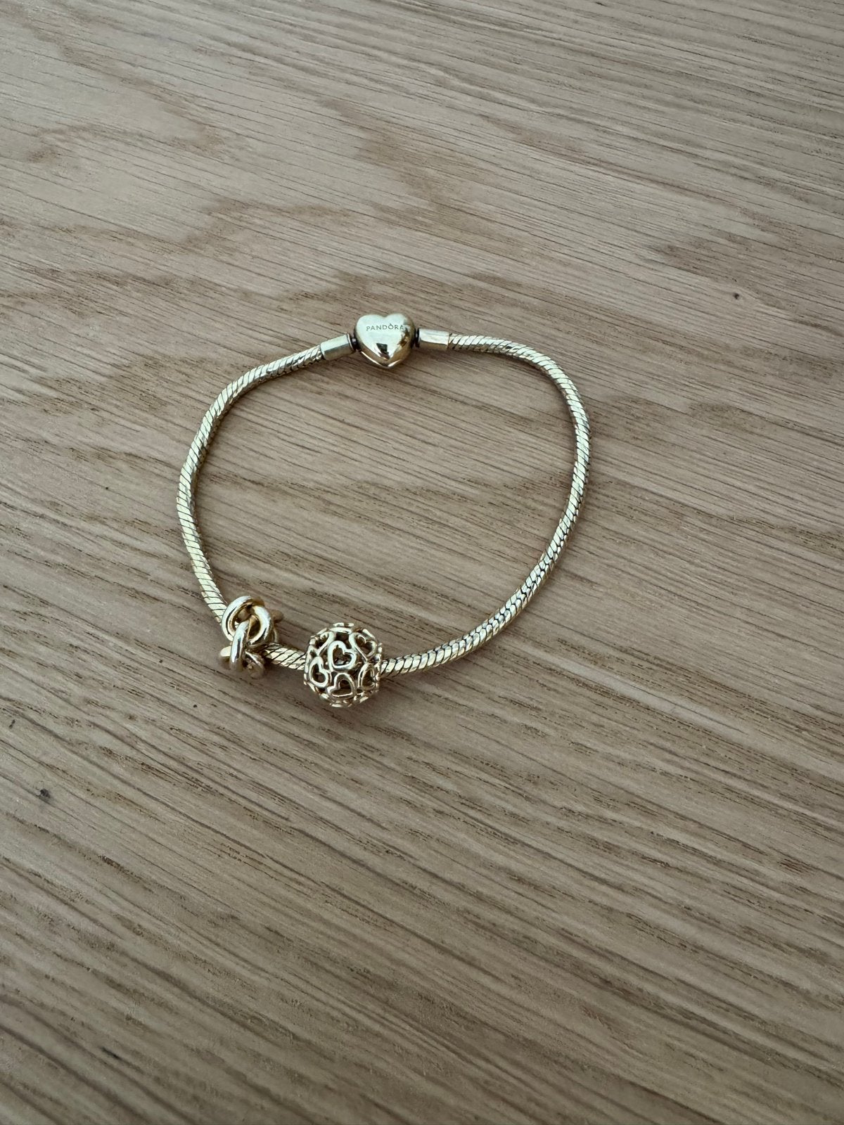 Pandora Armband Goudkleurig met Bedels, Sieraden, Tassen en Uiterlijk, Armbanden, Overige materialen, Gebruikt, Ophalen of Verzenden