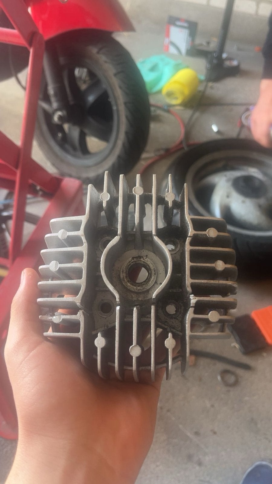 Cilinderkop 65 cc tomos plus kop pakking, Fietsen en Brommers, Ophalen, Zo goed als nieuw, Cilinder