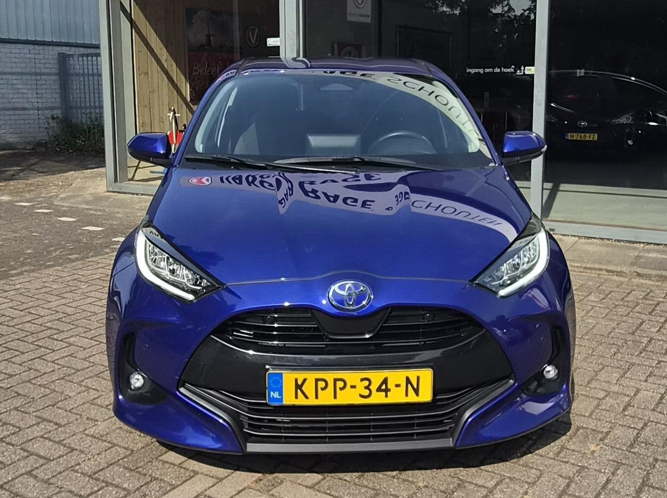 Toyota Yaris 1.5 Hybrid 115 Business Plus |Verwarmde voorst|, Auto's, Toyota, Gebruikt, Euro 6, Blauw, 1490 cc