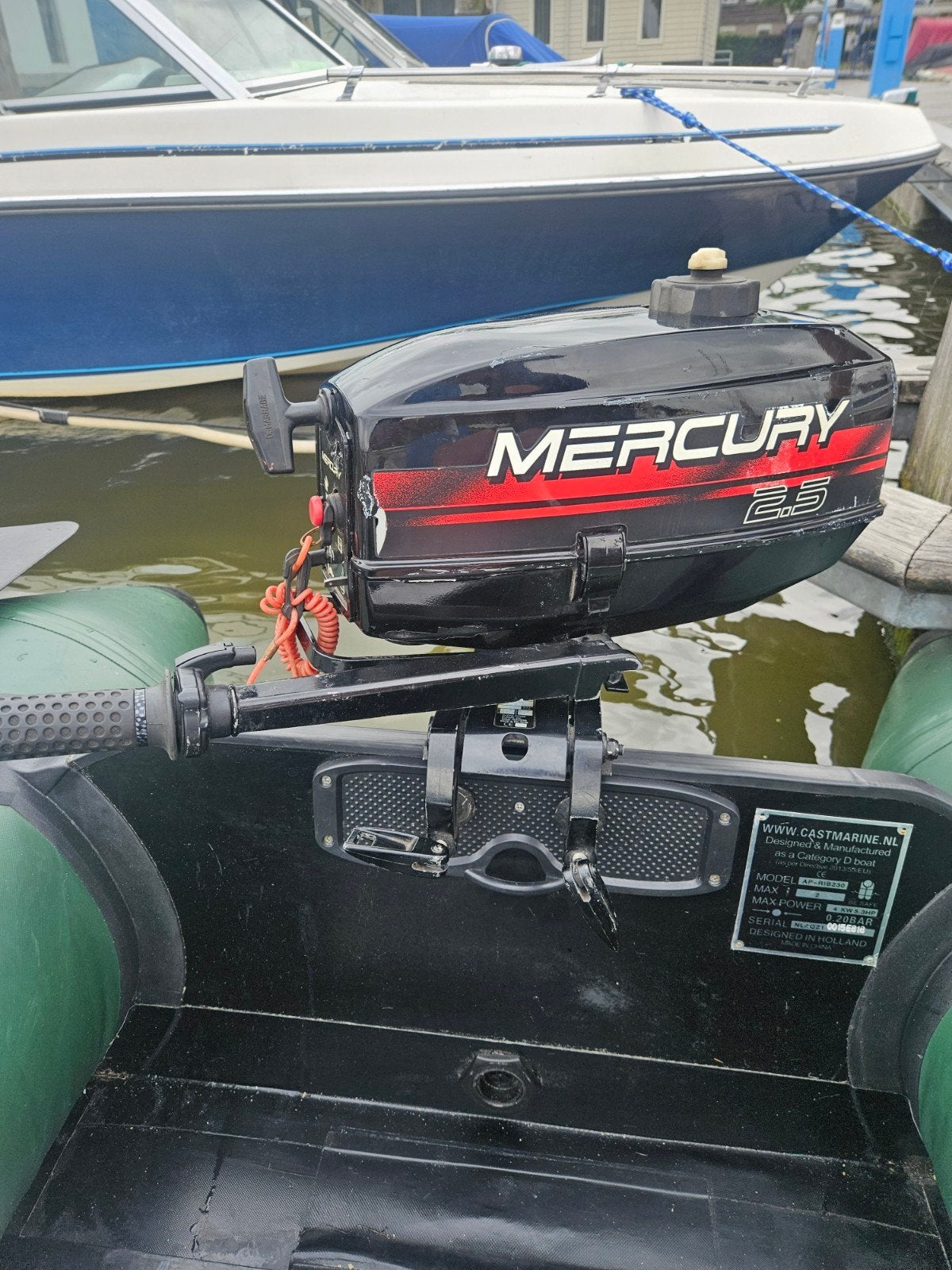 buitenboordmotor 2,5 pk mercury, met boot, Watersport en Boten, Ophalen, Minder dan 5 pk, Zo goed als nieuw, Buitenboordmotor