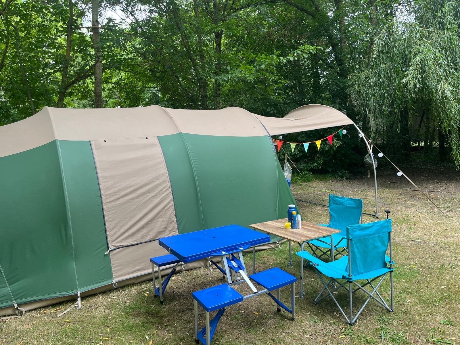 Ruime tunneltent voor 4-6 personen - Ideaal voor kamperen, Caravans en Kamperen, Ophalen of Verzenden, Gebruikt, Tot en met 6