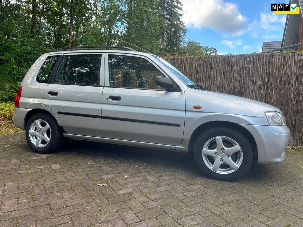 Mazda Demio 1.5 Exclusive Airco/Cruise/Elekramen/Trekh/Nap, Auto's, Origineel Nederlands, Bedrijf, Metallic lak, Grijs