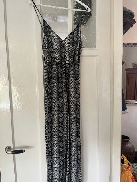 Heerlijk dragende jumpsuit, merk Divided, maat 36., Kleding | Dames, Divided, Overige kleuren, Ophalen of Verzenden, Zo goed als nieuw