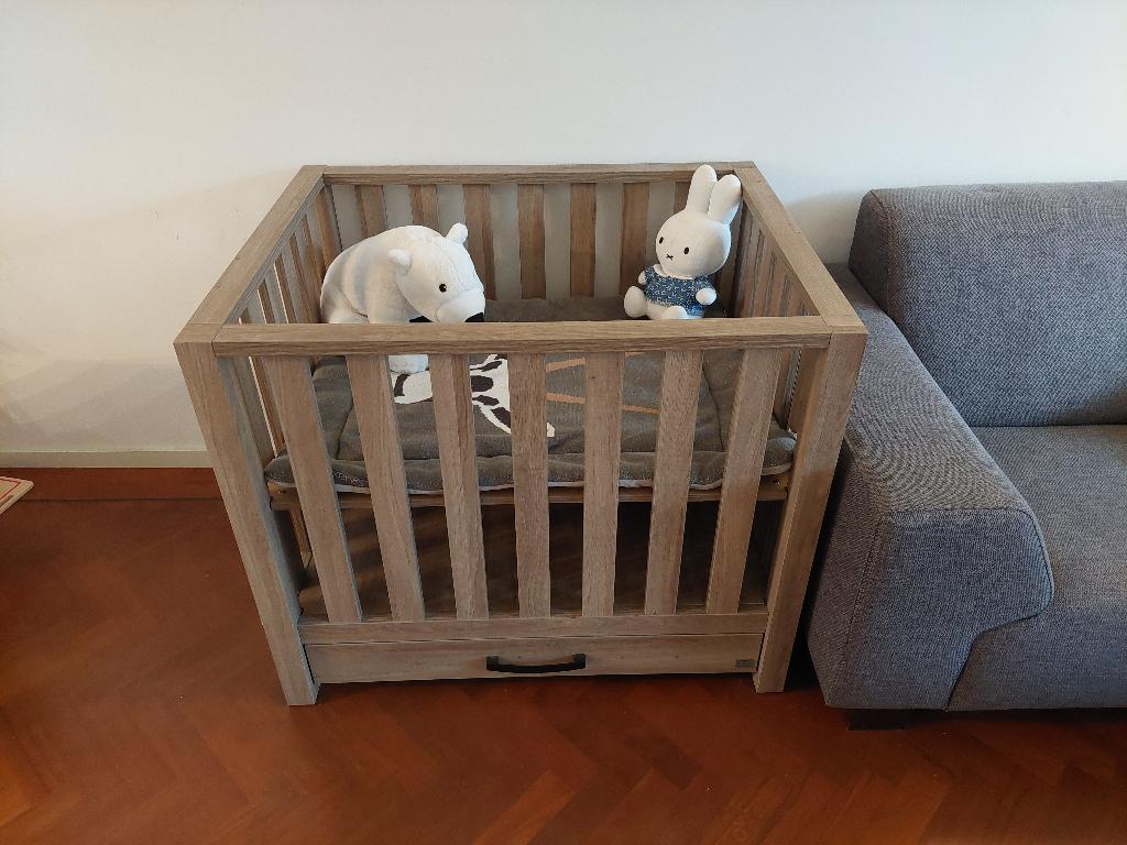 Box grenenhout, Kinderen en Baby's, Boxen, Ophalen, Zo goed als nieuw, Rechthoekig, In hoogte verstelbaar