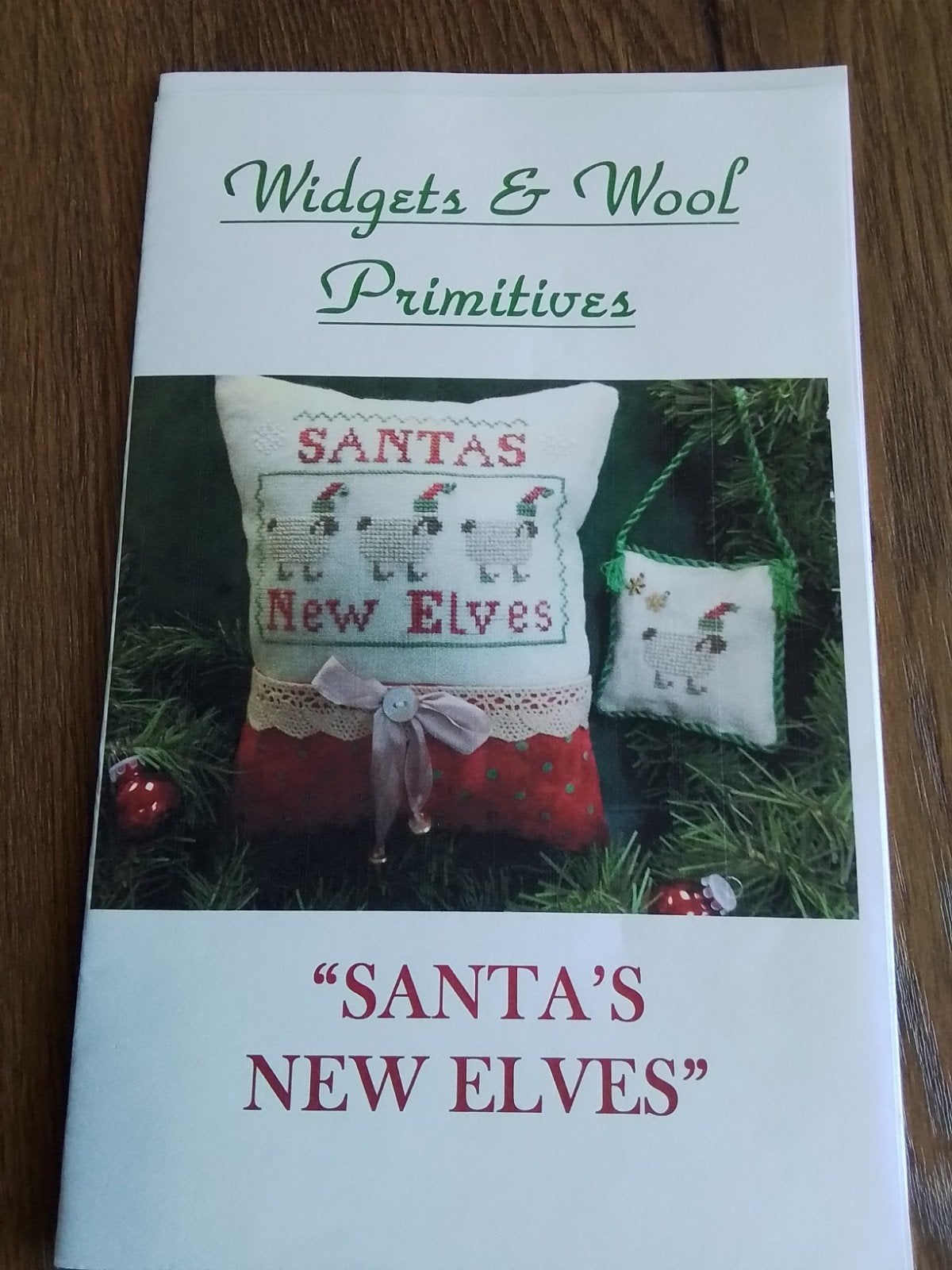 borduurpatroon widgets en wool, santa New elves, Hobby en Vrije tijd, Ophalen of Verzenden, Zo goed als nieuw, Handborduren, Patroon