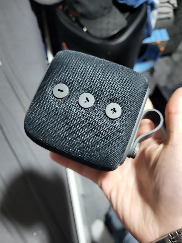 Fresh n rebel speaker, Ophalen