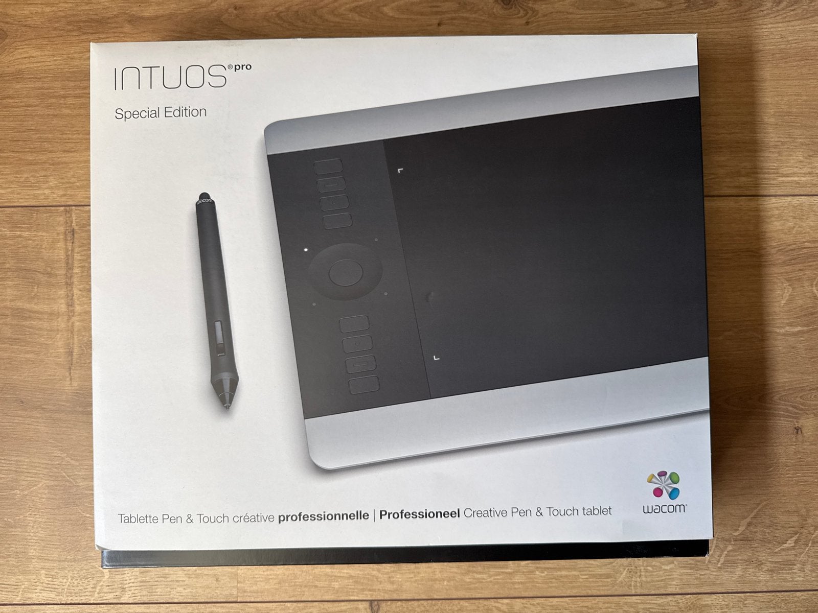 Wacom Intuos Pro Special Edition tekentablet, Computers en Software, Tekentablets, Zo goed als nieuw, Draadloos, Multi-touch, Ophalen of Verzenden
