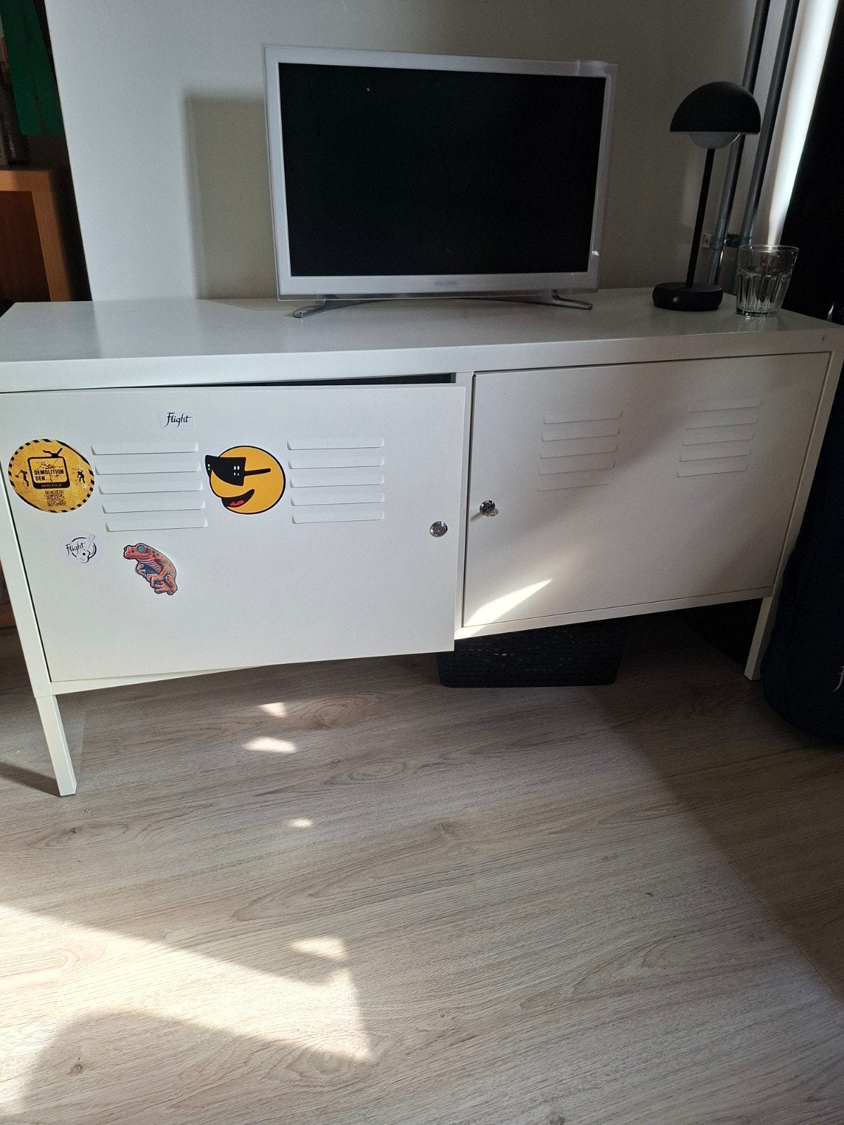 2 Wit metalen kastjes met 2 deuren - TV meubel, Ophalen, Gebruikt, 100 tot 150 cm, Modern, Industrieel