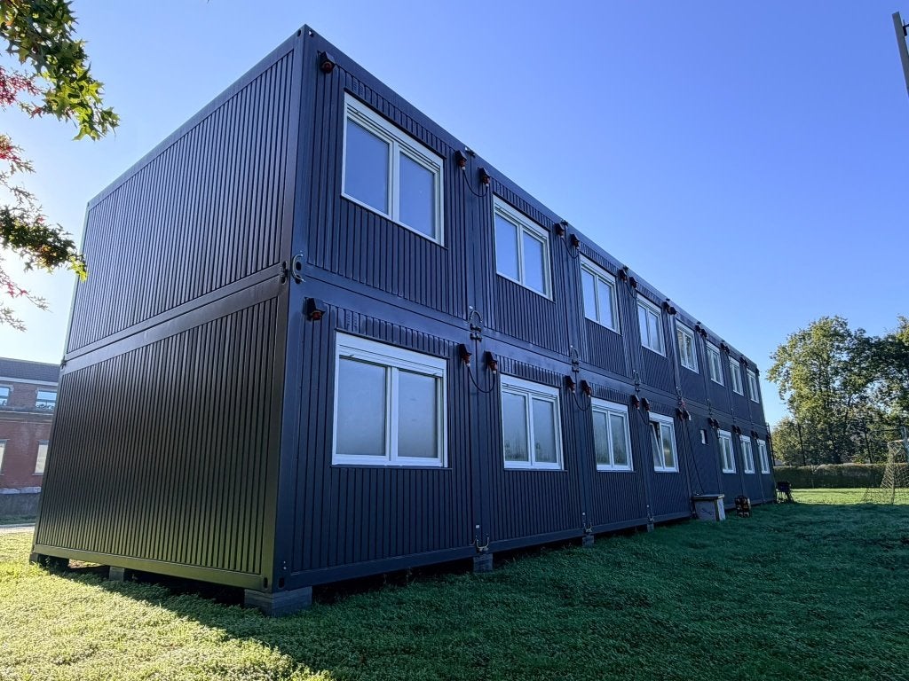 TE HUUR – Moderne kantoorunits, Ophalen