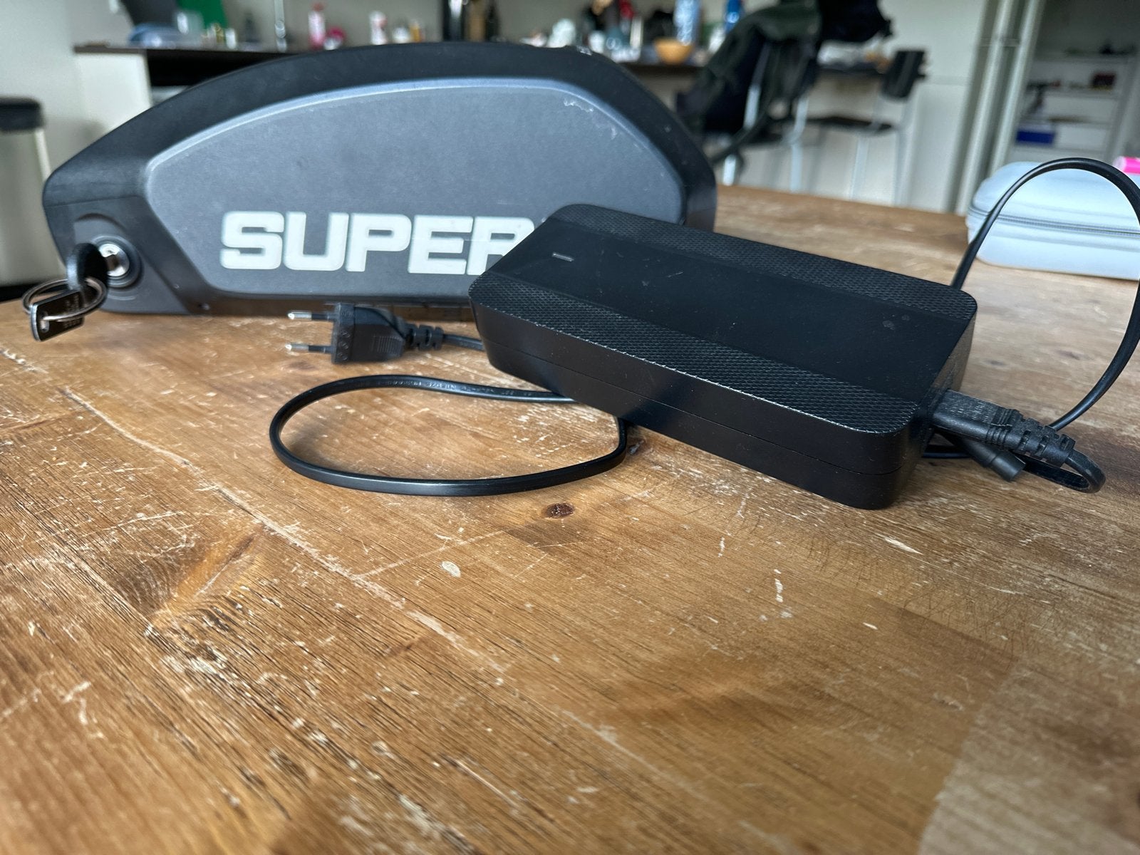 Super73 RX Accupack met Sleutel en Oplader, Ophalen of Verzenden, Gebruikt
