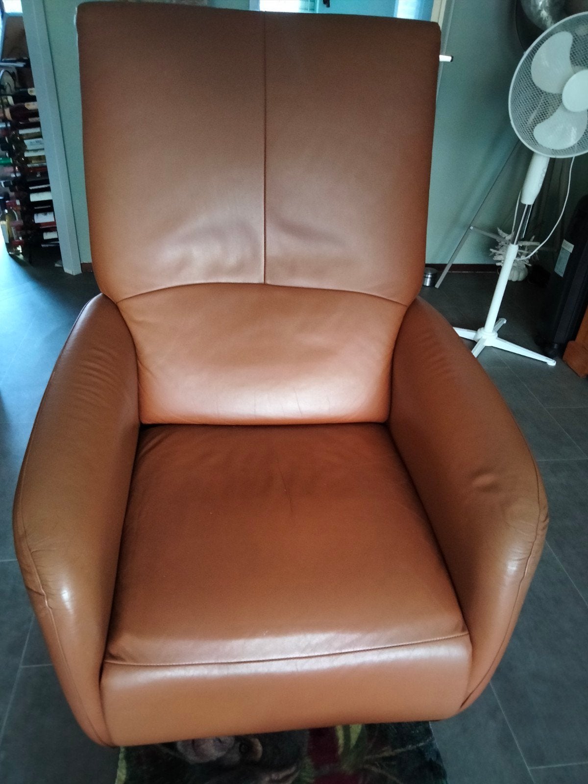 sta op stoel van leer, werkt nog goed, Huis en Inrichting, Fauteuils, Ophalen, Gebruikt, 50 tot 75 cm, Leer