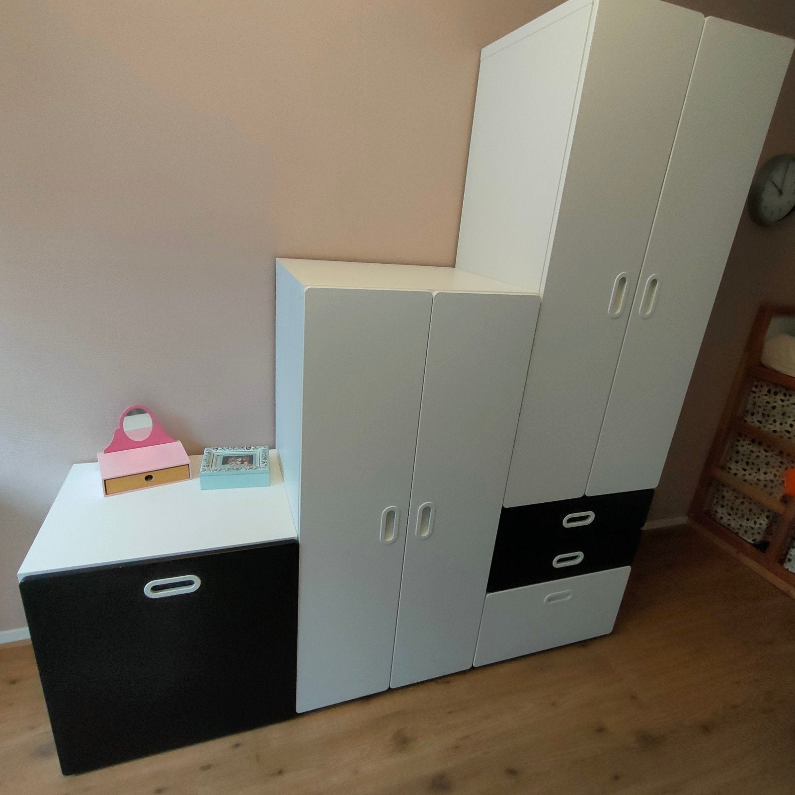 kledingkast (voor kinderkleding), Ophalen, Zo goed als nieuw