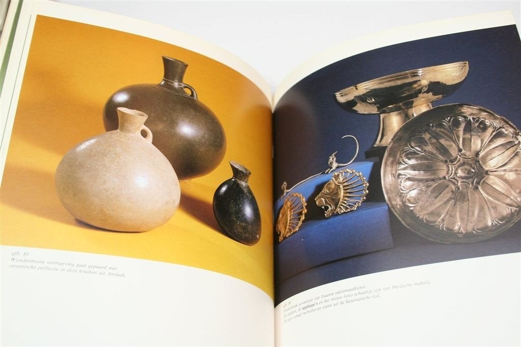 Oud Iran — Pre-Islamitische Kunst en Voorwerpen [1983], Ophalen of Verzenden, Gelezen, Europa