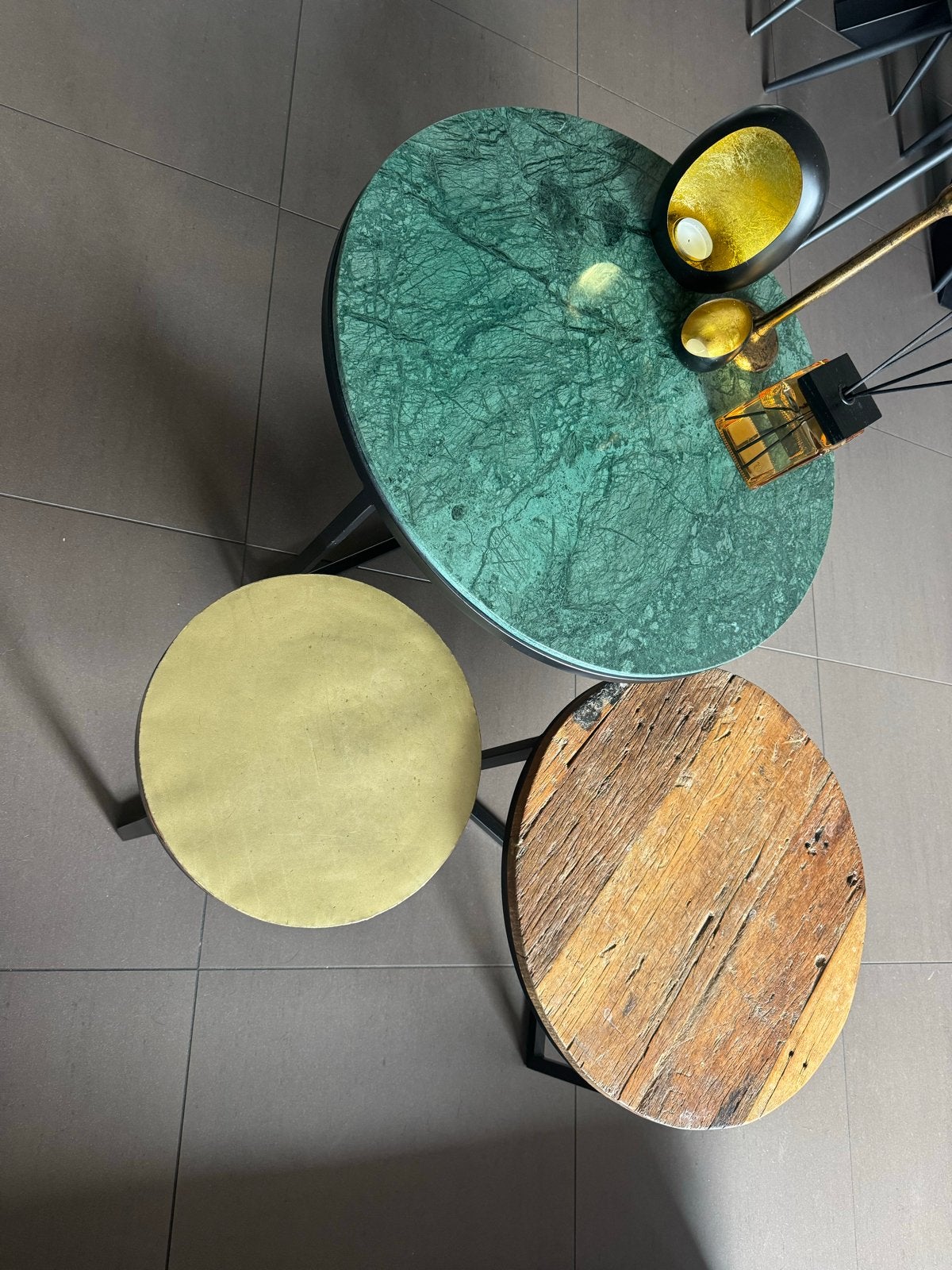 Set van 3 salontafels: marmer, hout en messing, Ophalen, Minder dan 50 cm, Gebruikt, 50 tot 100 cm