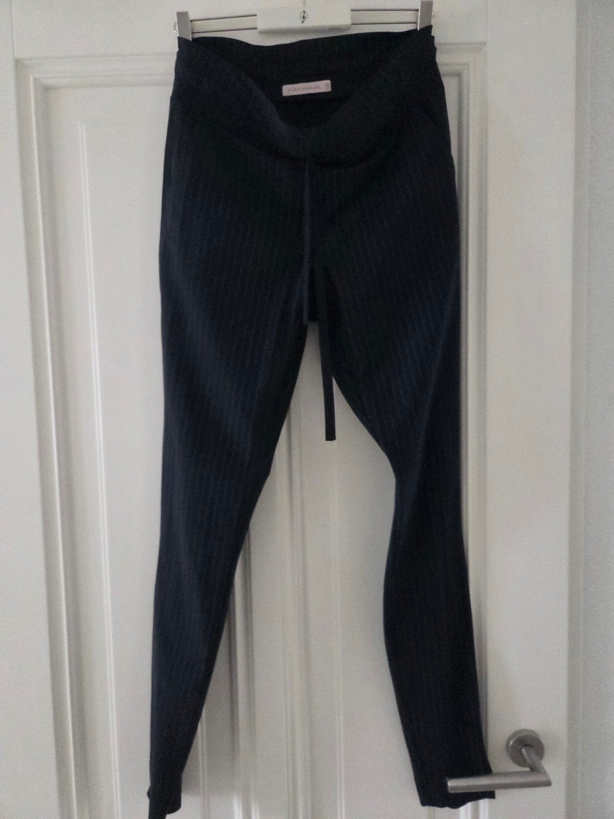 Studio Anneloes Broek - Donkerblauw met krijtstreep, Kleding | Dames, Studio Anneloes, Blauw, Ophalen of Verzenden, Zo goed als nieuw