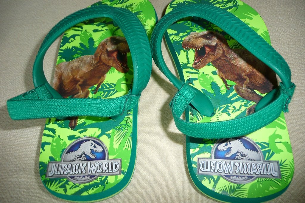 Jurassic World Teenslippers Maat 24/25, Slippers, Ophalen of Verzenden, Zo goed als nieuw, Groen