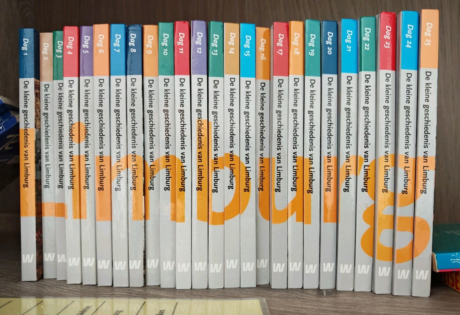 De kleine geschiedenis van Limburg - Compleet (25 delen, Boeken, Ophalen of Verzenden, 20e eeuw of later, Zo goed als nieuw, Diverse auteurs