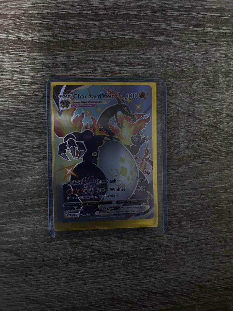 Charizard VMAX Shiny Pokémon Kaart (SV107/SV122), Hobby en Vrije tijd, Verzamelkaartspellen | Pokémon, Ophalen, Zo goed als nieuw
