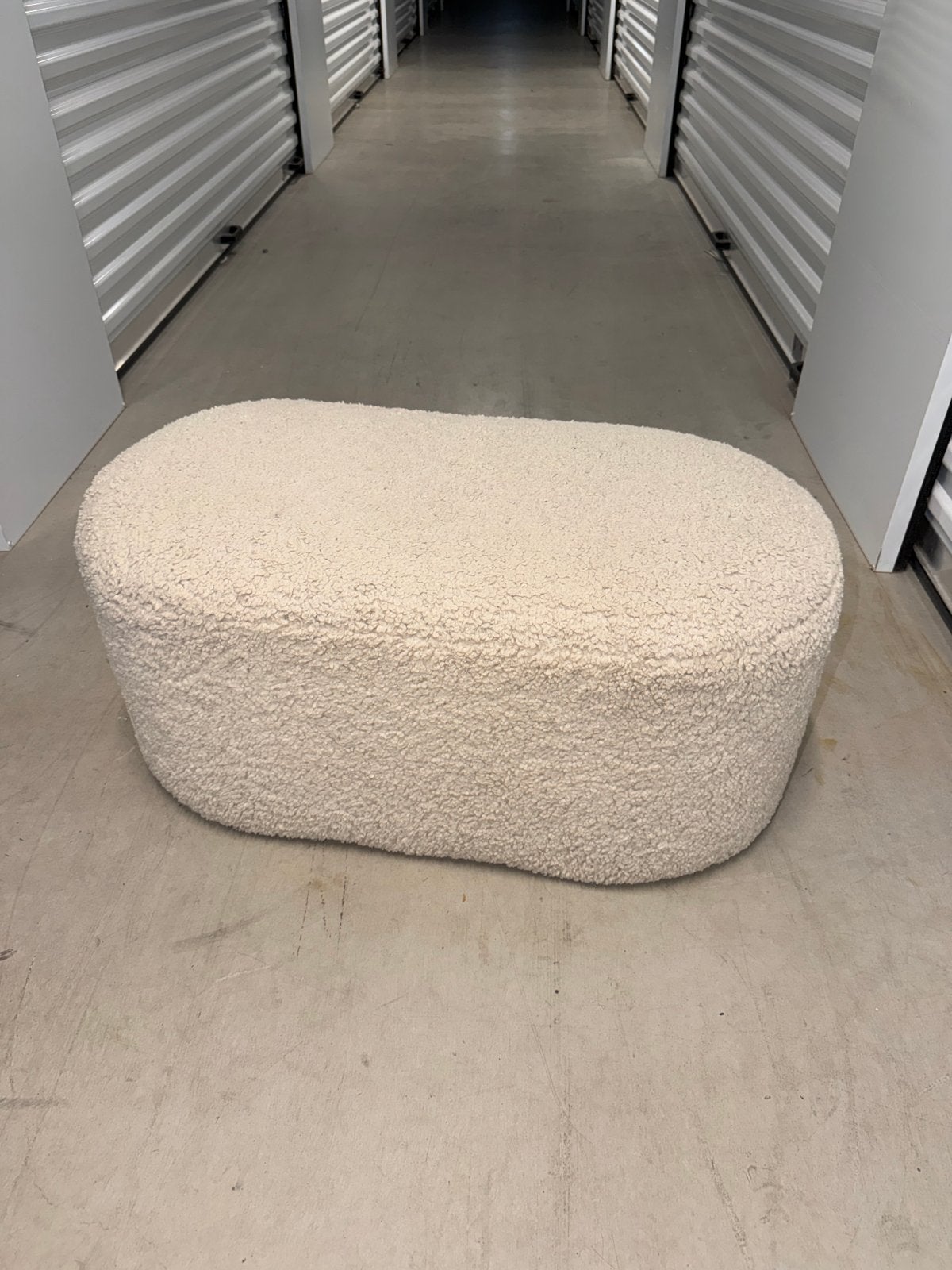 Crèmekleurige Teddy Bouclé Poef - Zo goed als nieuw, 50 tot 75 cm, Ophalen of Verzenden, Zo goed als nieuw, 100 tot 125 cm