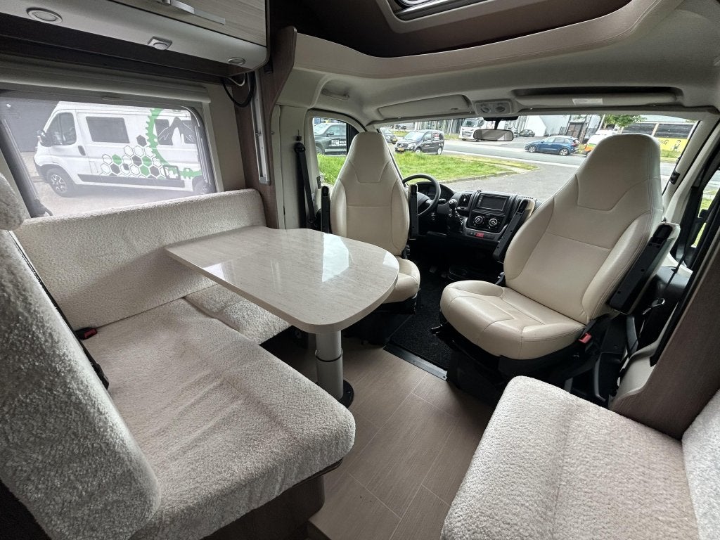 Bürstner Ixeo 734 + Hefbed + airco, Caravans en Kamperen, Campers, Bedrijf, Bürstner, 7 tot 8 meter, Tot en met 4