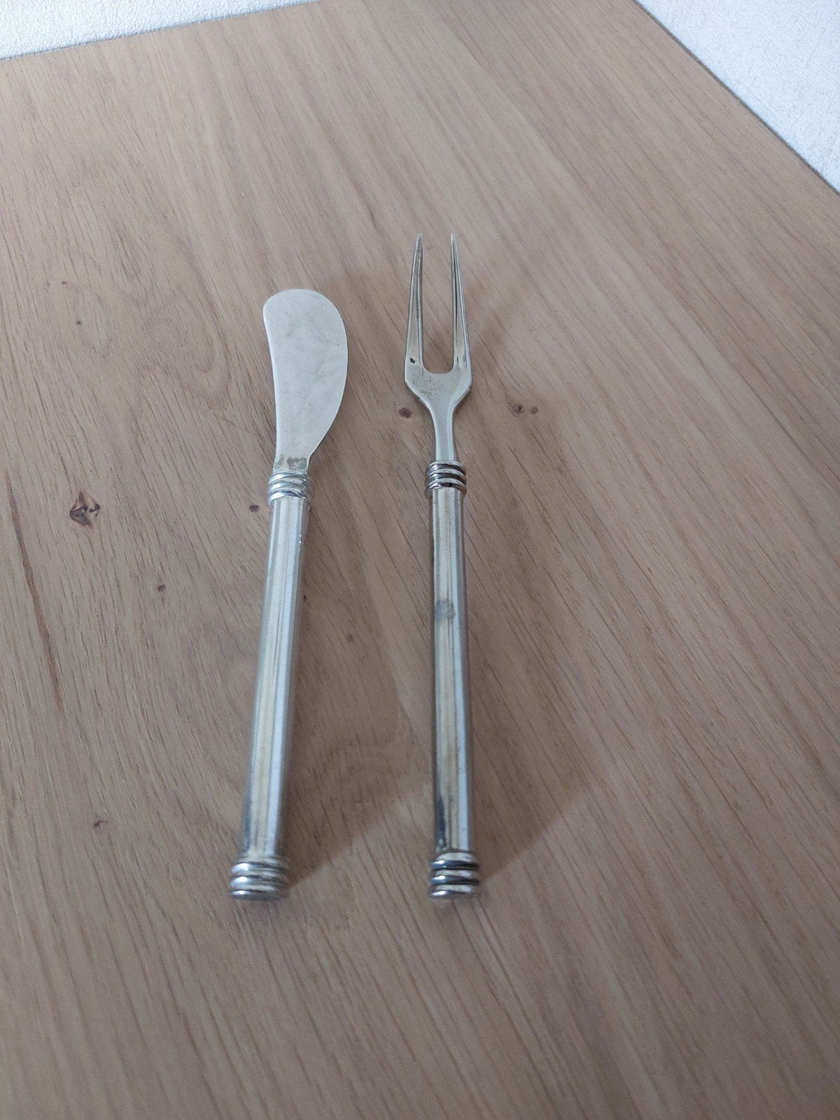 botermesje en vleesvorkje, Huis en Inrichting, Ophalen of Verzenden, Gebruikt, Rvs of Chroom, Los bestek