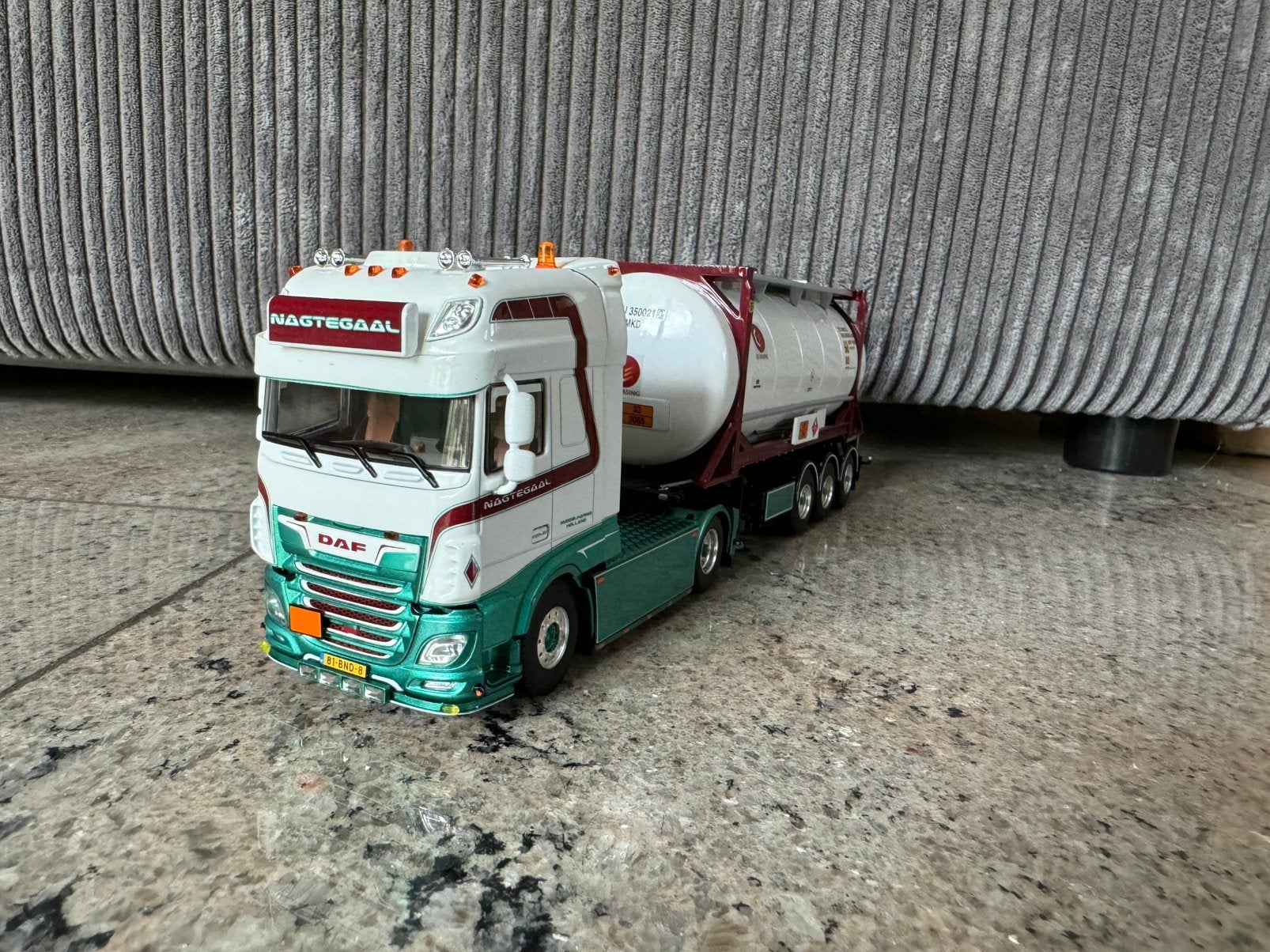 WSI Daf XF SSC Jan Nagtegaal chassis + ft tank container, Hobby en Vrije tijd, Modelauto's | 1:50, Ophalen of Verzenden, Nieuw
