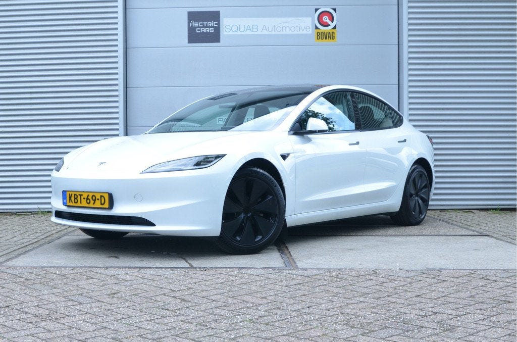 Tesla Model 3 RWD 60 kWh Premium Highland, LFP Accu AutoPilo, Auto's, Tesla, Automaat, Achterwielaandrijving, Gebruikt, Zwart
