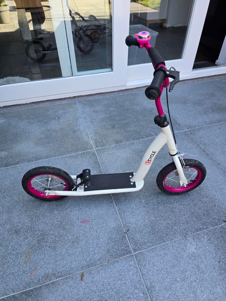 Roze met witte step, 2Cycle, Ophalen, Gebruikt, Gewone step, 2CYCLE