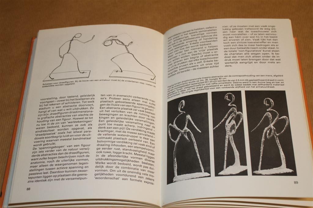 Gaade's boetseerboek. Modelleren, giettechnieken., Ophalen of Verzenden, Gelezen