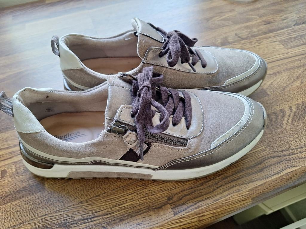Sneakers MEDICUS mt 42 zgan, Kleding | Dames, Schoenen, Medicus, Beige, Ophalen of Verzenden, Sneakers of Gympen
