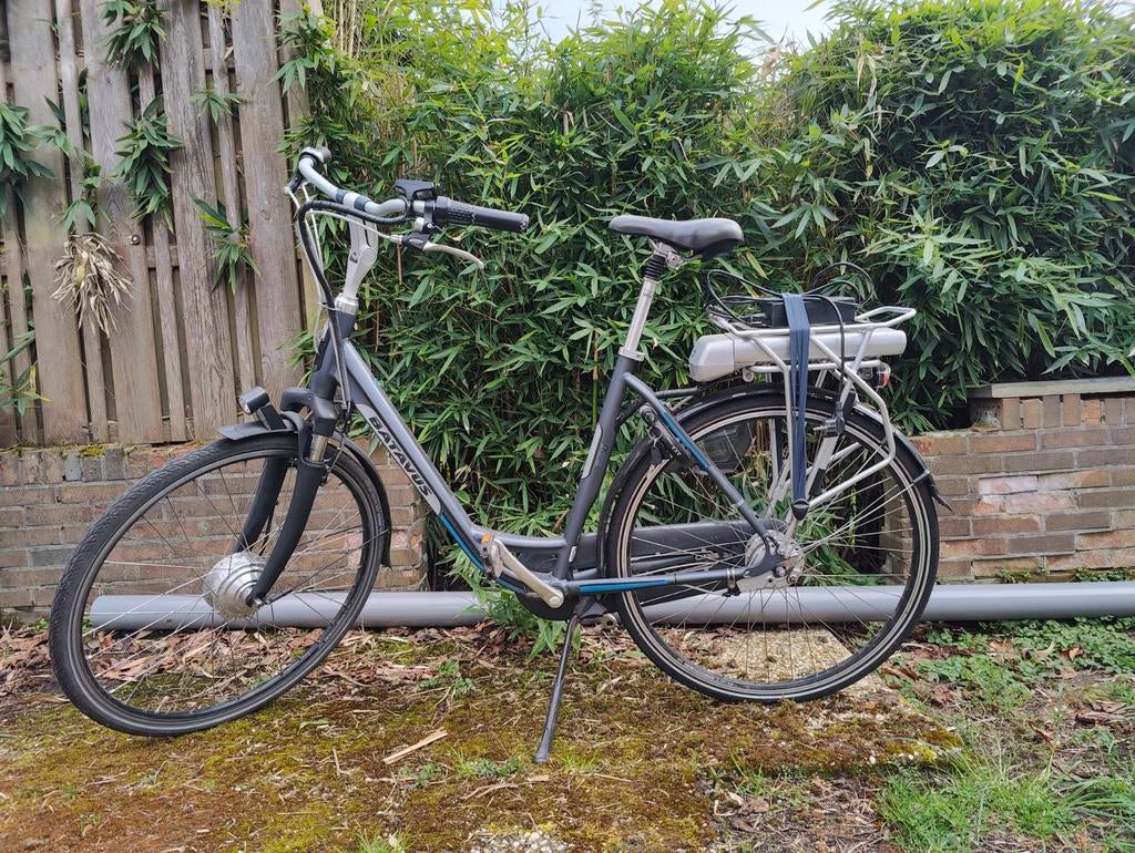 Batavus elektrische damesfiets met oplader, Fietsen en Brommers, Ophalen, Gebruikt, Batavus