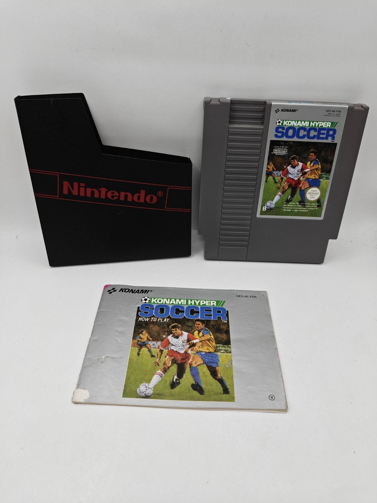 Konami Hyper Soccer NES + manual, Spelcomputers en Games, Games | Nintendo NES, Gebruikt, Konami Digital Entertainment Co., Ltd., 1-11-1 Ginza, Chuo-ku, Tokyo, Japan