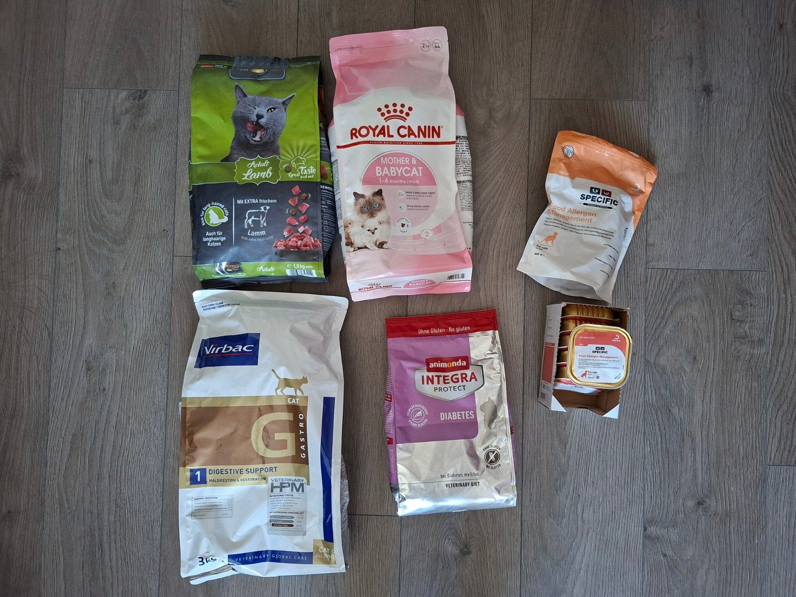 Diverse merken gesloten kattenbrokken, Dieren en Toebehoren, Ophalen, Vee
