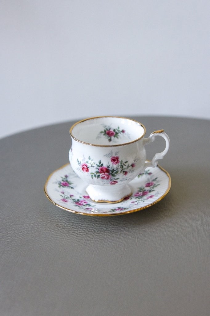 Vintage Elizabethan Fine Bone China kop en schotel, Ophalen of Verzenden
