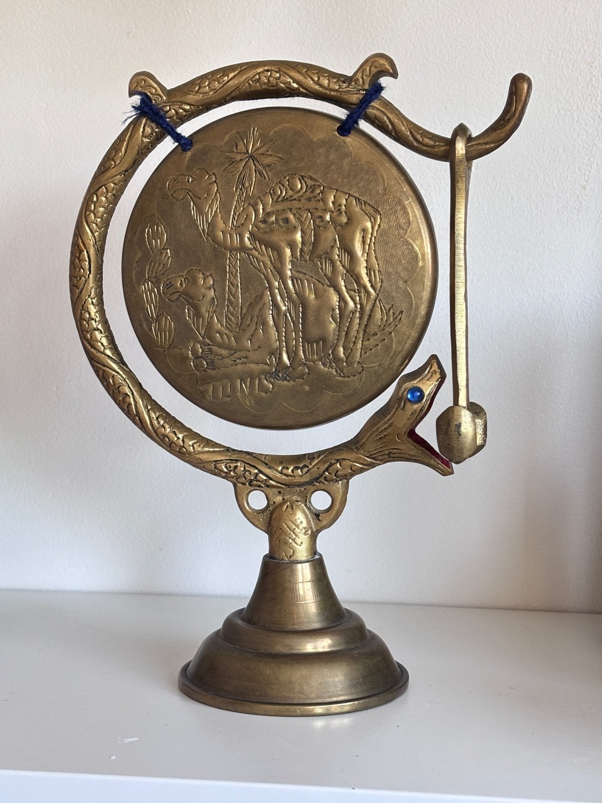 Vintage messing gong met kameel reliëf en slangendetail, Ophalen of Verzenden