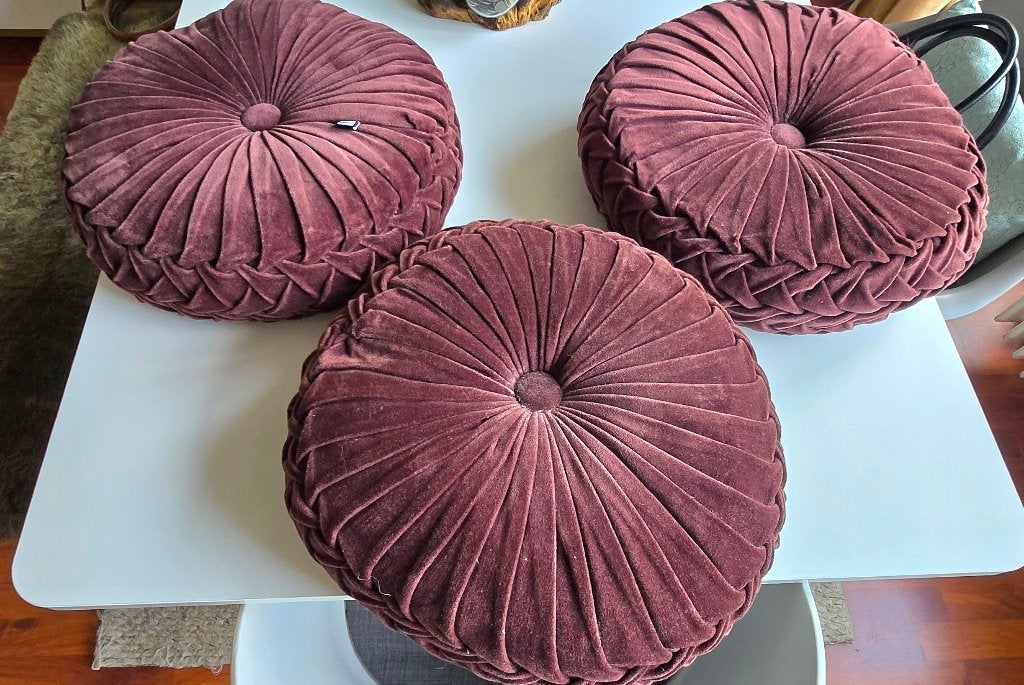 Set van 3 bordeauxrode fluwelen sierkussens, Overige merken, Inclusief binnenkussen, Rond, Ophalen of Verzenden
