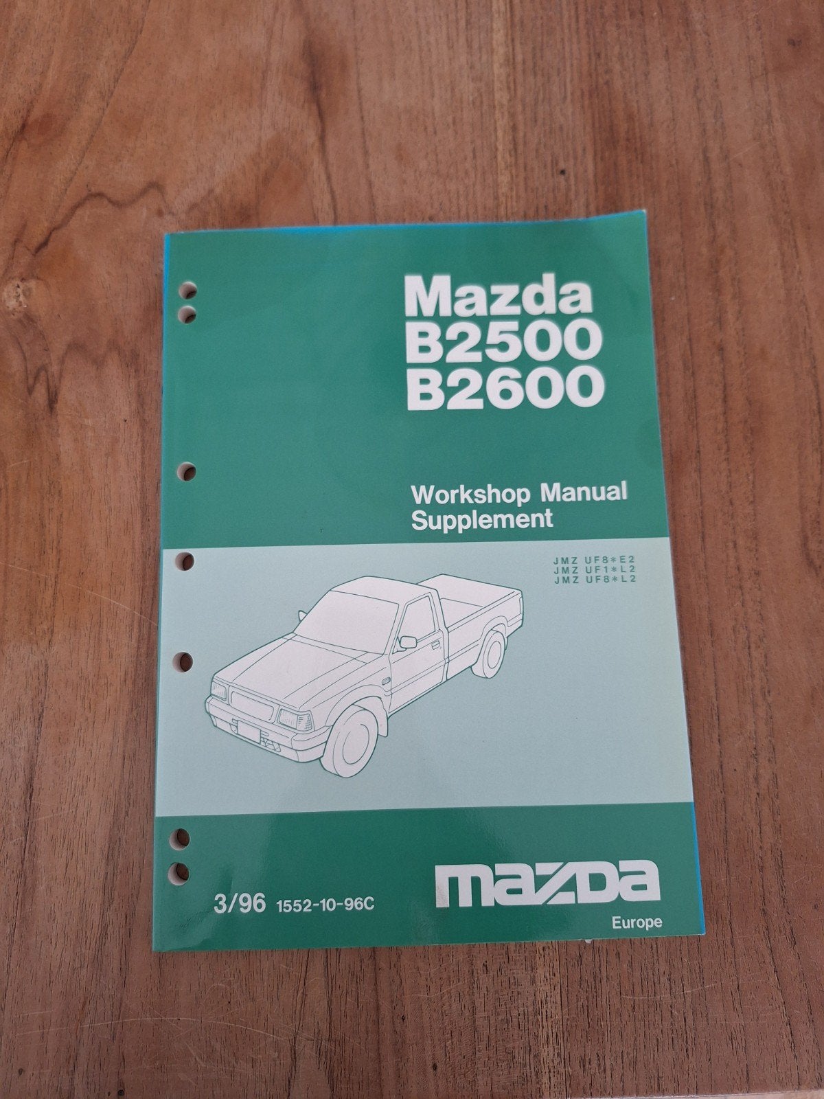 Mazda B2500 B2600 guide, Ophalen of Verzenden