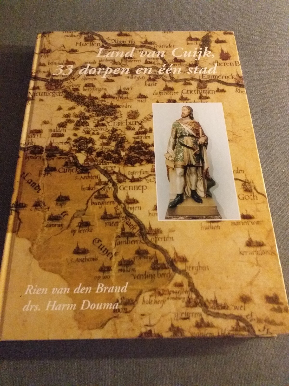 BOEK.LAND VAN CUIJK. 33 DORPEN EN EEN STAD.RIEN VAN DEN BRAN, Ophalen of Verzenden, Zo goed als nieuw