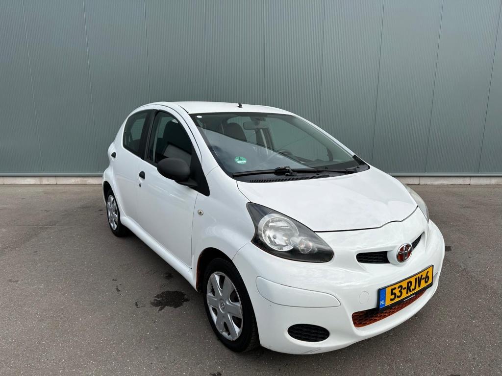 Toyota Aygo 1.0-12V Cool AIRCO | NAP ! (bj 2011), Voorwielaandrijving, Euro 5, 4 stoelen, Origineel Nederlands